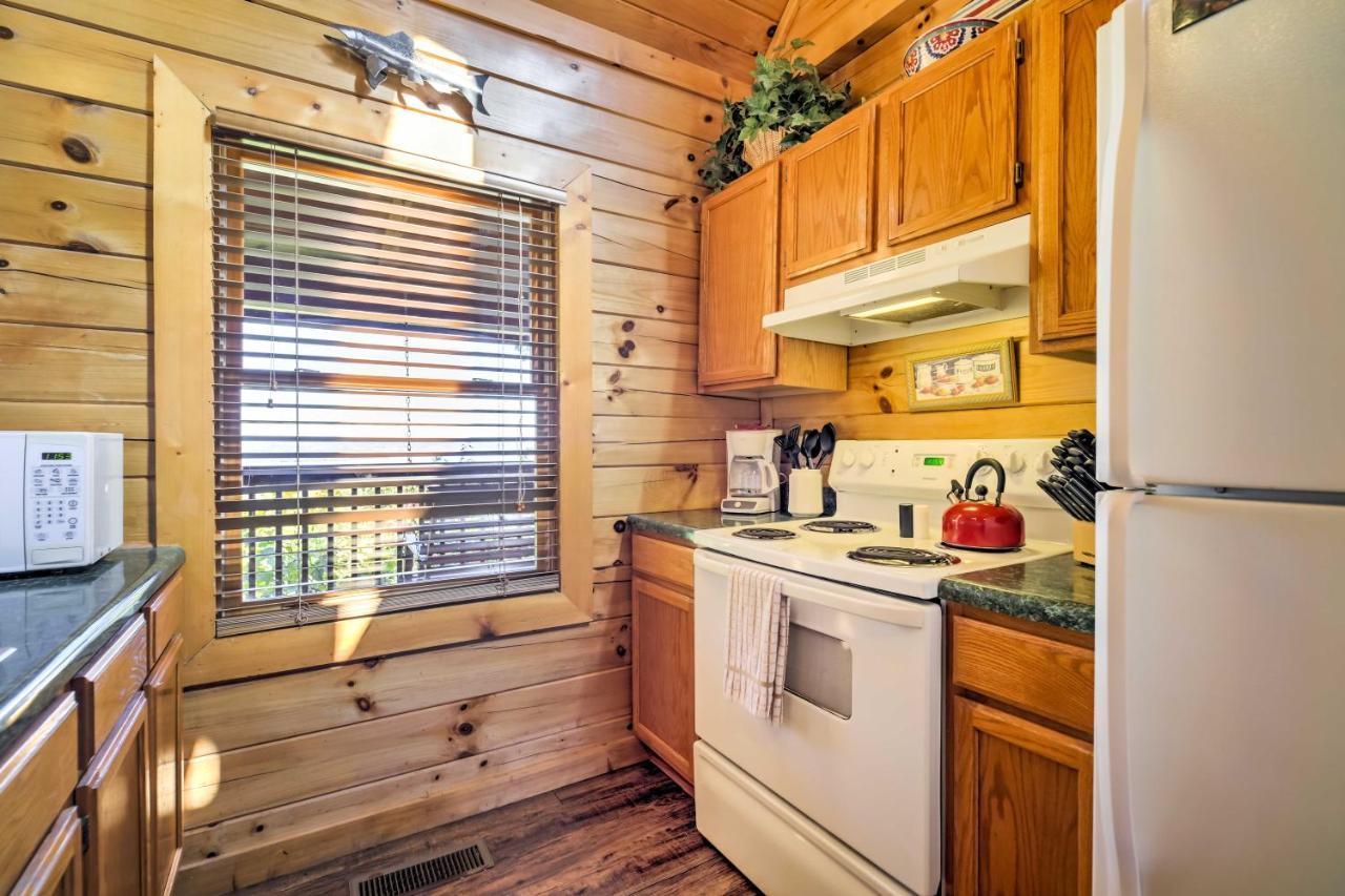 Sevierville Retreat Private Hot Tub And Lake Views! Εξωτερικό φωτογραφία