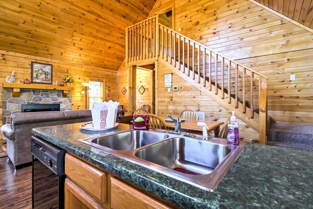 Sevierville Retreat Private Hot Tub And Lake Views! Εξωτερικό φωτογραφία